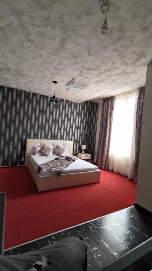 Militari Residence Hotel Chiajna Экстерьер фото